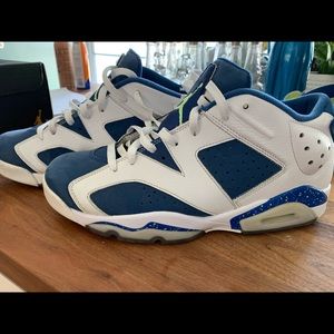 Jordan Retro 6 - size 10 (rare color combo)